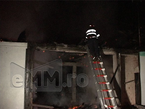 Foto: incendiu Satulung - casa fost viceprimar Cordrea (c) eMaramures